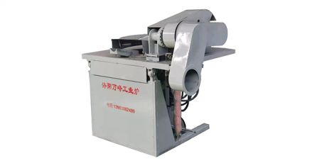 國(guó)外客戶定制的中頻爐，鑄錠機(jī)安裝現(xiàn)場(chǎng)（洛陽(yáng)萬峰工業(yè)爐）